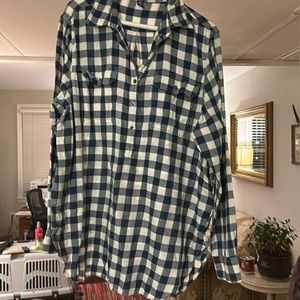CHAPS- dress up that flannel shirt! Long sleeve, warm checkered flannel shirt XL